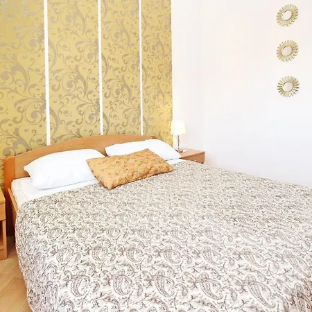 In Mit Eigenem Balkon - B59599